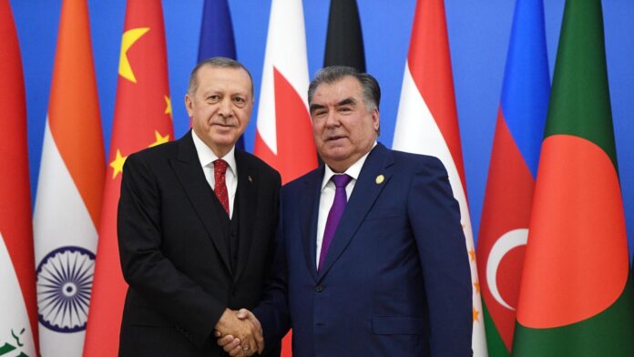 Эмомалӣ Раҳмон ва Раҷаб Тайиб Эрдуғон