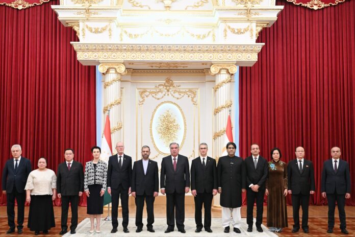 сафирони нав дар Тоҷикистон