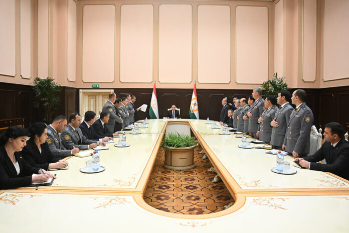 Emomal-Ra-mon-dar-Agentii-nazorati-davlatii-moliyav-va-muboriza-bo-korrupsiya-Agentii-hizmati-davlat-va-Saridorai-ifzi-sirri-davlat-tajinoti-kadr-ba-amal-ovardand