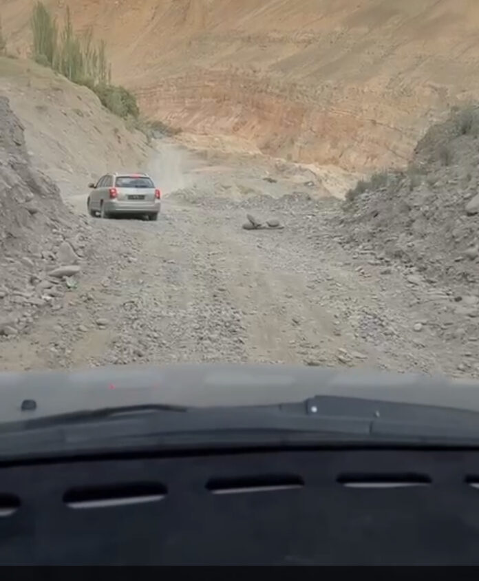 E10BB789-56FB-429A-9A90-3CE1BA08E21F