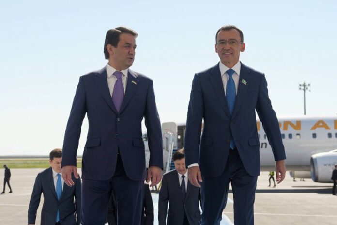 Rustami-Emomali-dar-Ostona-2