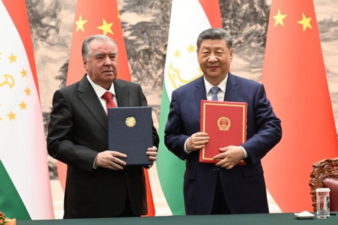 Marosimi-imzoi-sanad-oi-navi-amkor-miyoni-To-ikiston-va-CHin