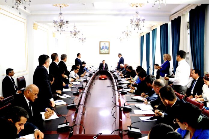 Акс аз саҳфаи ДДОТ дар Фейсбук